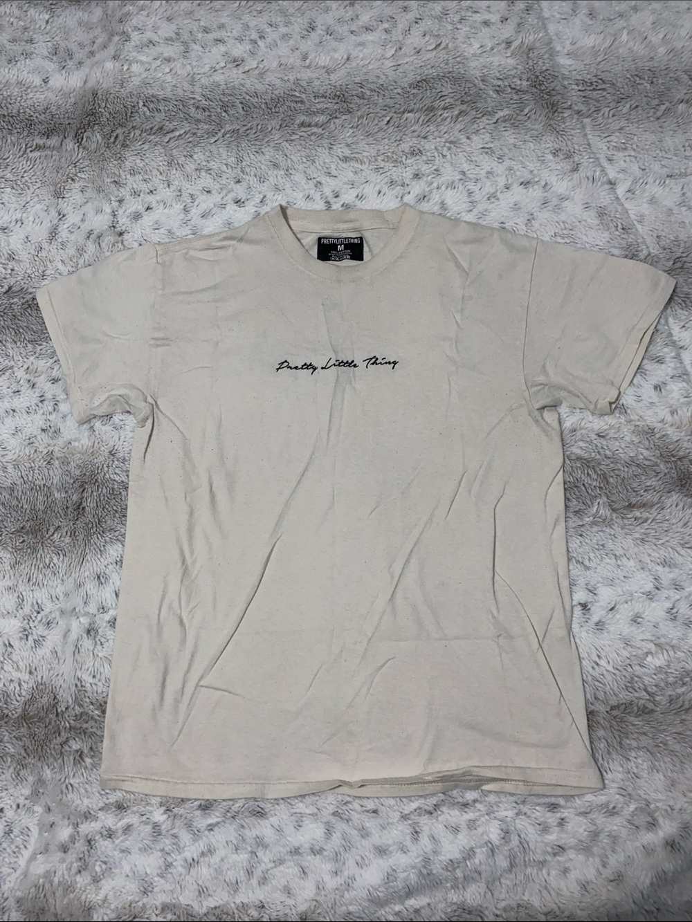PrettyLittleThing Men’s Beige Script Logo T‑Shirt